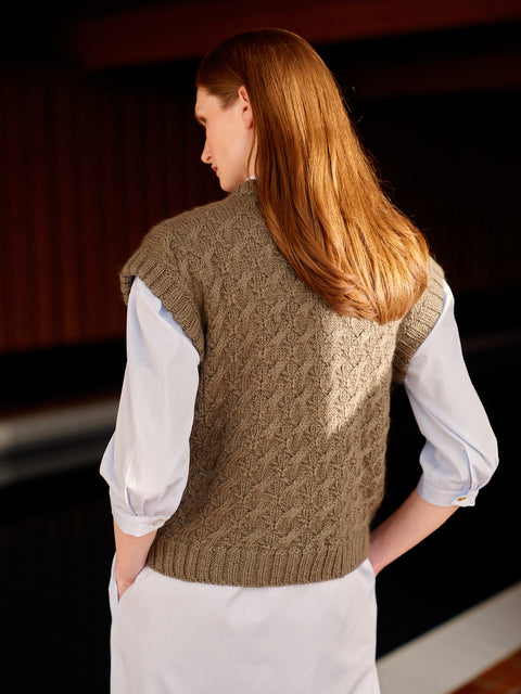 Entwined: Cables, Lace and Knitted Textures (PRE-ORDER - RELEASE DATE: 30TH MAY 2025