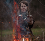 The Island and the Forest: A Knitted Correspondence